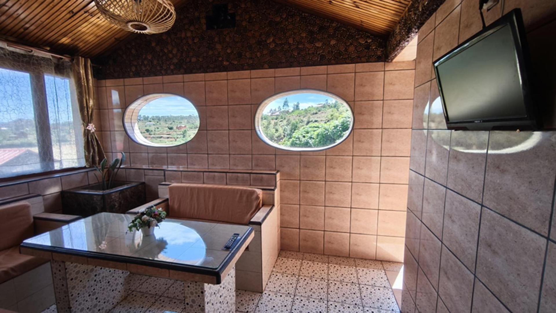 Hotel Restaurant Le Miamiam Glouglou Ambositra Екстериор снимка